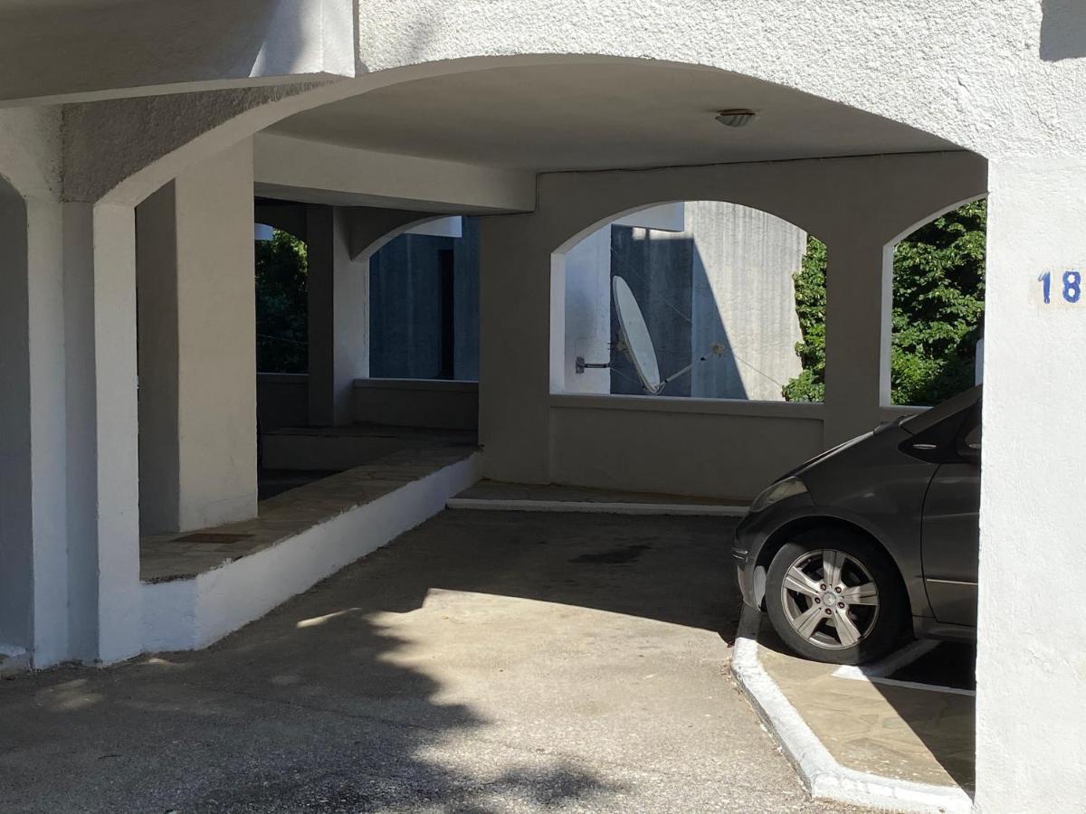 Irini Seaside Apartment PalaiónTsiflíkion المظهر الخارجي الصورة